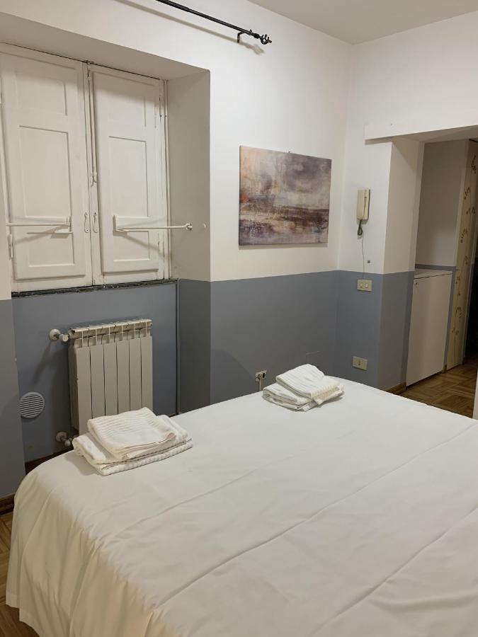B&S Domus Colosseo Рим Екстериор снимка