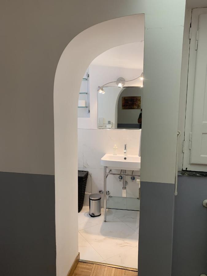 B&S Domus Colosseo Рим Екстериор снимка